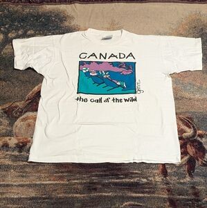 Canada The call of the wild vintage tee